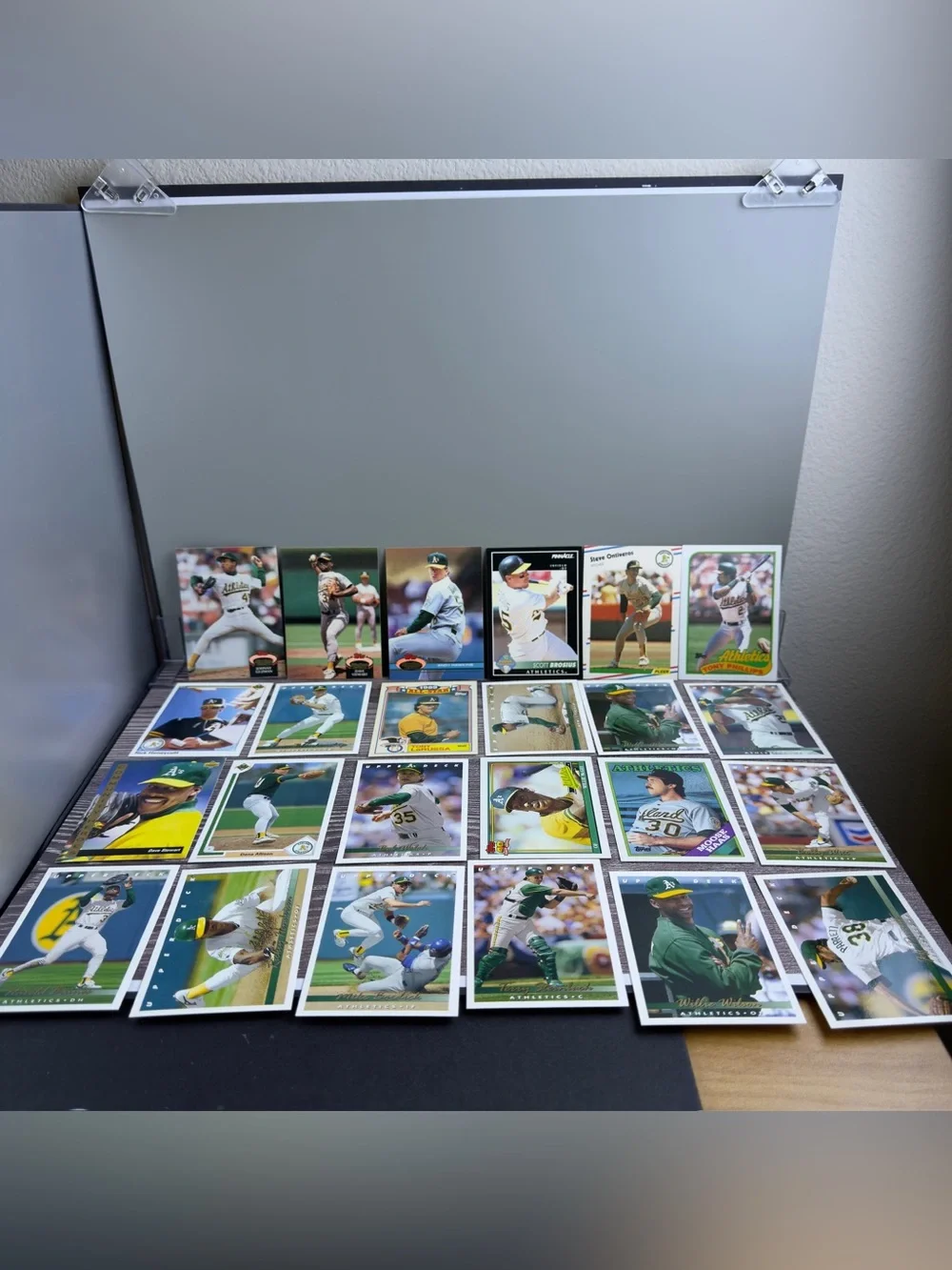 Oakland Athletics Vintage Baseball Card Lot Upper Deck Topps Fleer (24)